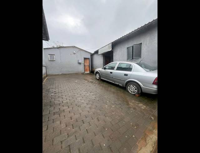 0 BEDROOM HOUSE FOR SALE IN COSMO CITY